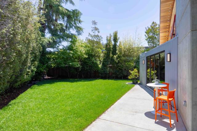 3865 Mumford Place, Palo Alto CA: https://media.crmls.org/mediaz/3e59dd14-74d3-4111-bca5-04192e6e3a11.jpg