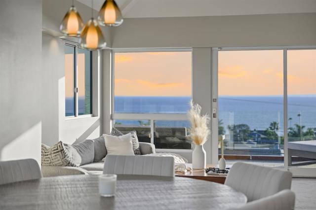 Image 3 of 60 For 2372 Oxford Ave