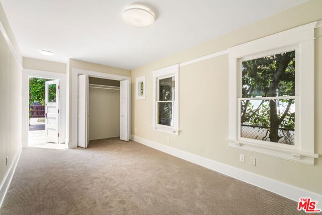 839 Milwood Avenue, Venice CA: https://media.crmls.org/mediaz/3e5af47d-9fc7-4ad4-ae8b-bc6d3cef9cc8.jpg