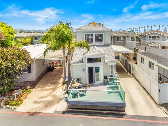 6550 Ponto Dr, Carlsbad CA: https://media.crmls.org/mediaz/3e5b1f59-41d0-4db9-956e-da75e7628dd6.jpg