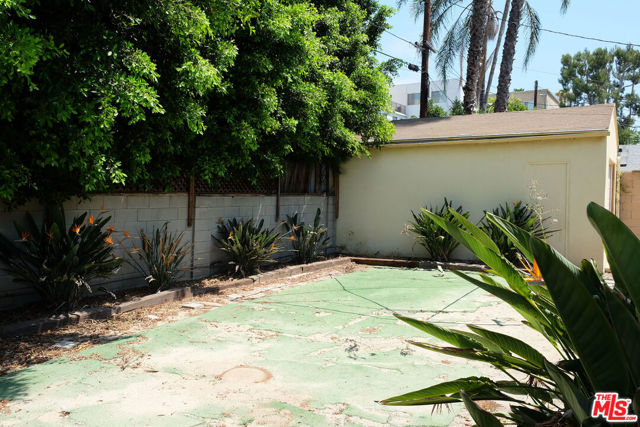 12209 Crewe Street photo 5
