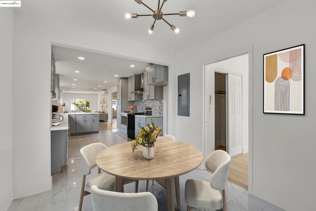 2906 Adeline St, Oakland CA: https://media.crmls.org/mediaz/3e5b4b55-e6df-4861-9e62-19cb9e2d7c42.jpg