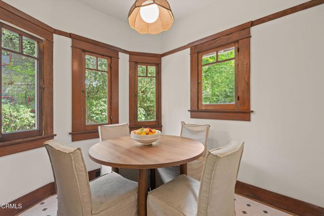 2039 Edgewood Drive, South Pasadena CA: https://media.crmls.org/mediaz/3e5b4e80-17bd-4133-be85-7dbe109c7114.jpg