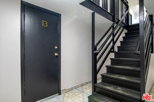 930 Fraser Avenue, Los Angeles CA: https://media.crmls.org/mediaz/3e5b7194-4b57-47e8-91ee-41636f3fa81f.jpg