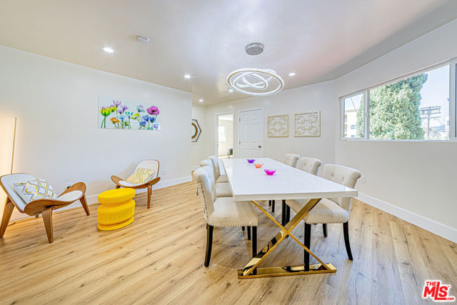 5633 La Mirada Avenue, Los Angeles CA: https://media.crmls.org/mediaz/3e5b74ea-b2b2-4eaa-bd32-1189d35c34f5.jpg