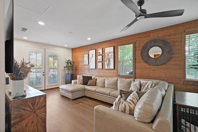 Detail Gallery Image 4 of 72 For 25351 Forest St, Corona,  CA 92883 - 5 Beds | 5 Baths