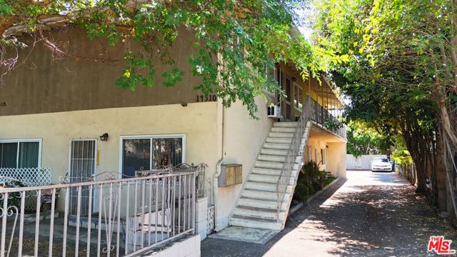 14310 Tiara Street photo 8