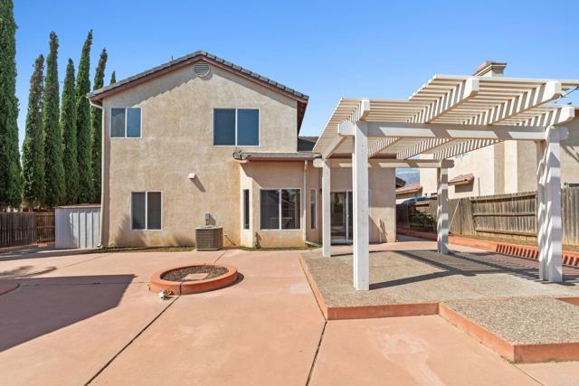1115 Brown Bear Trail, Beaumont CA: https://media.crmls.org/mediaz/3e5cc218-bb82-4cfa-83f8-4a0293ab07ab.jpg