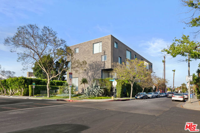 Image 3 for 7917 Willoughby Ave #4, Los Angeles, CA 90046