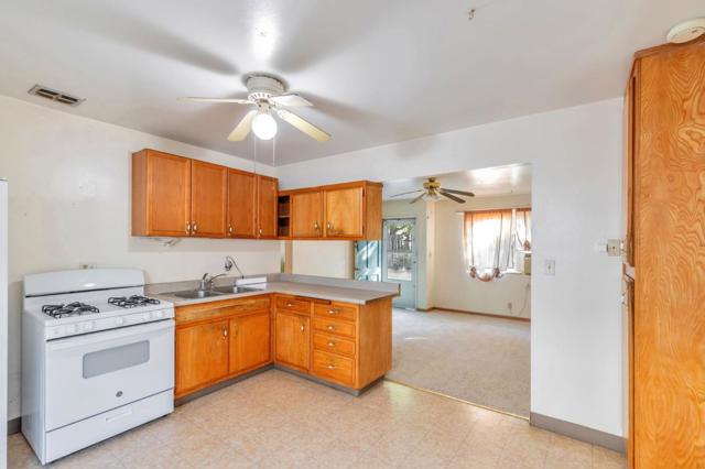 16710 Mcgraw Avenue, Morgan Hill CA: https://media.crmls.org/mediaz/3e5e27b1-5e45-4bc1-9f9d-357102e7abef.jpg