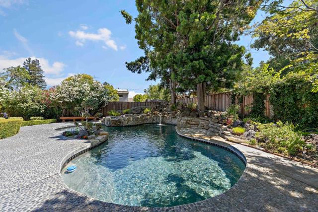 861 Riverside Drive, Los Altos CA: https://media.crmls.org/mediaz/3e5ec458-248e-4742-b385-147250d1c53e.jpg