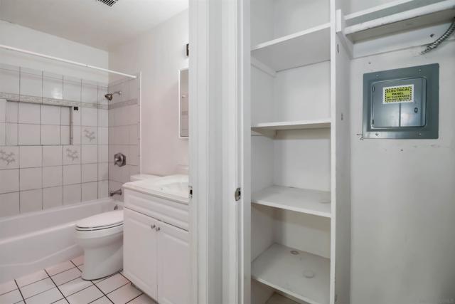 Image 22 of 30 For 5700 Baltimore Dr  187