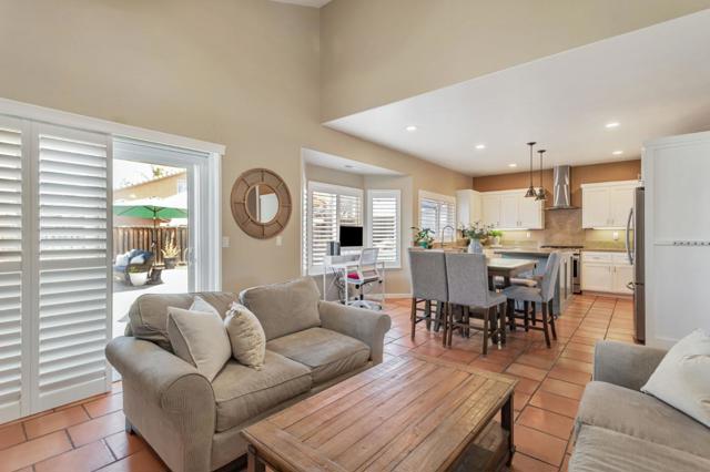 2711 Valley View Road, Hollister CA: https://media.crmls.org/mediaz/3e6031d1-c825-4771-8e6b-903b011cbe9a.jpg