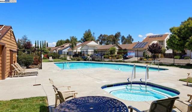 1290 Canterbury, Hercules CA: https://media.crmls.org/mediaz/3e616a0d-746e-4d01-abd9-a718bb368807.jpg