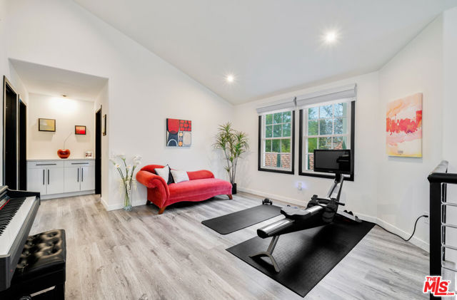 4392 Park Paloma, Calabasas CA: https://media.crmls.org/mediaz/3e61773b-777b-43f9-8b5f-bcb46f85a0f1.jpg