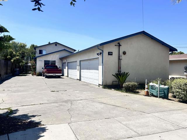 37051 Walnut St, Newark CA: https://media.crmls.org/mediaz/3e619624-9e5a-4cdb-b330-0936bc54a68f.jpg