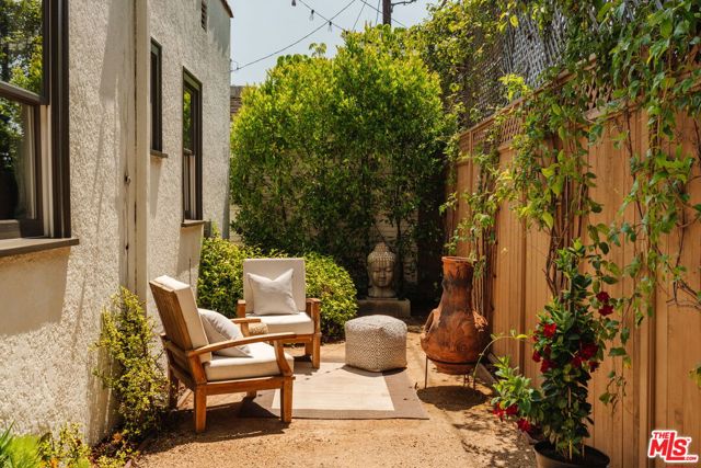 5966 Airdrome Street, Los Angeles CA: https://media.crmls.org/mediaz/3e61ab1f-fd20-45fe-b814-a394a9ba22bd.jpg
