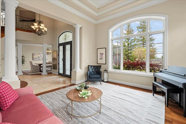1271 Bellair Way, Menlo Park CA: https://media.crmls.org/mediaz/3e61d87a-d81f-4d2f-8189-98233f0052e3.jpg
