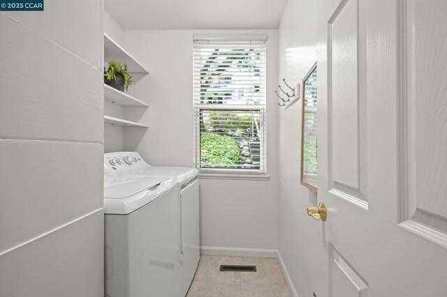 1281 Avenida Sevilla, Walnut Creek CA: https://media.crmls.org/mediaz/3e624e9b-0c1f-4ee0-96c9-d49725c740de.jpg