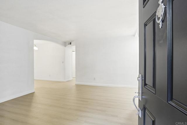 Detail Gallery Image 4 of 27 For 4455 Home Ave #3,  San Diego,  CA 92105 - 2 Beds | 1/1 Baths