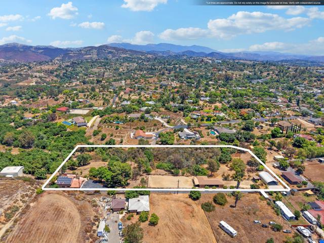 974 Via Hillview, Fallbrook CA: https://media.crmls.org/mediaz/3e63bc1e-8a5a-4929-b5ba-210db8c53a83.jpg