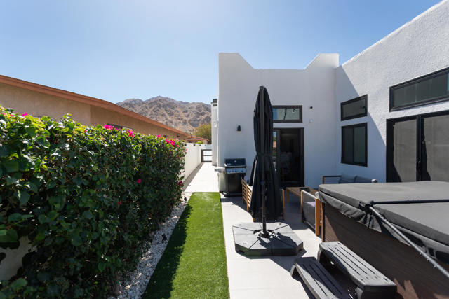 53770 Avenida Rubio, La Quinta CA: https://media.crmls.org/mediaz/3e66d11d-b133-438d-bfc2-1a79051ca462.jpg