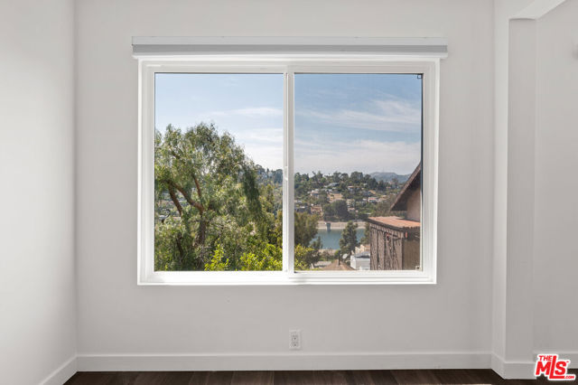 1915 Apex Avenue, Los Angeles CA: https://media.crmls.org/mediaz/3e6702c6-37e9-4c02-a6b9-d5fae25d2225.jpg