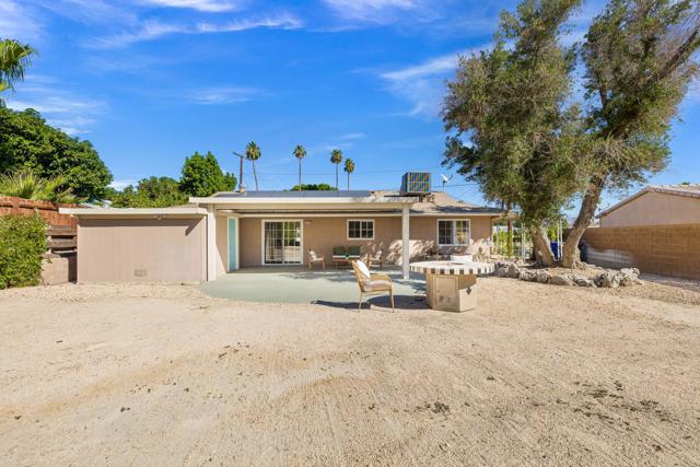 42245 Kansas Street, Palm Desert CA: https://media.crmls.org/mediaz/3e673363-ba7f-4f7a-a5d5-f0e4d5127f77.jpg
