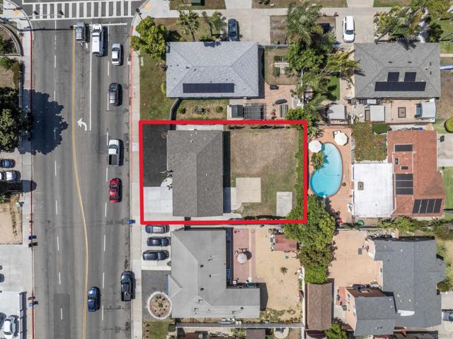 709 4th AVE, Chula Vista CA: https://media.crmls.org/mediaz/3e683d09-b23e-4834-8201-9c3098c20812.jpg