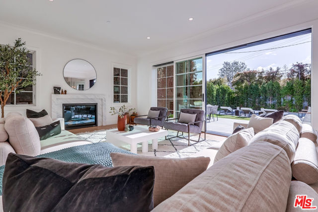 Drew Fenton | 427 N Bundy Drive Los Angeles CA | MLS: 7182819