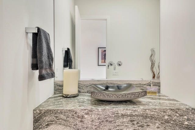 13 Via Montagna, Rancho Mirage CA: https://media.crmls.org/mediaz/3e6b629e-7fe0-4d4e-8b20-37bc663c188c.jpg