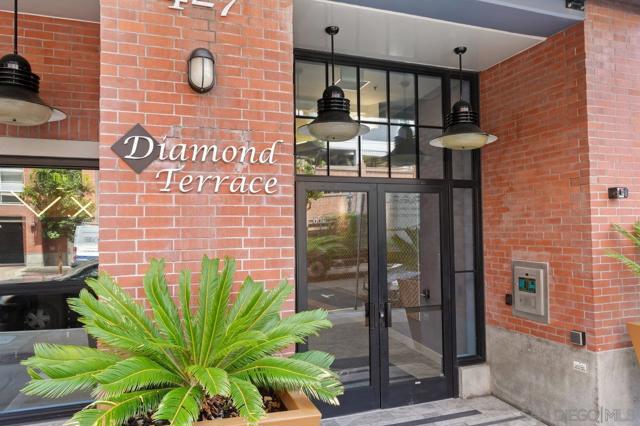 427 9th Ave., San Diego CA: https://media.crmls.org/mediaz/3e6b76ec-7355-4937-a39c-225f99faaf79.jpg
