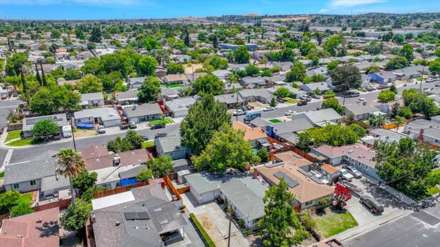 1909 Crestwood Drive, Antioch CA: https://media.crmls.org/mediaz/3e6be4c3-84c7-48cb-89eb-f76ccb157e3a.jpg