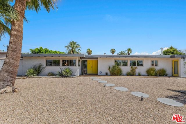 2830 E Vincentia Rd, Palm Springs, CA 92262