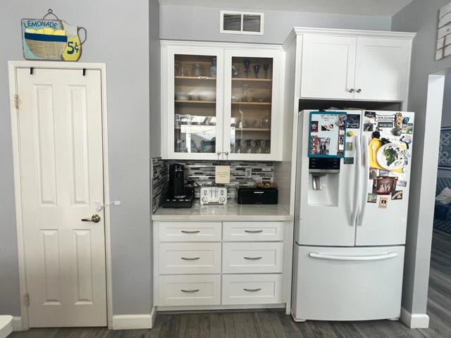 260 Sierra Madre Way, Corona CA: https://media.crmls.org/mediaz/3e6d2a69-b354-4579-a966-406956ef354f.jpg