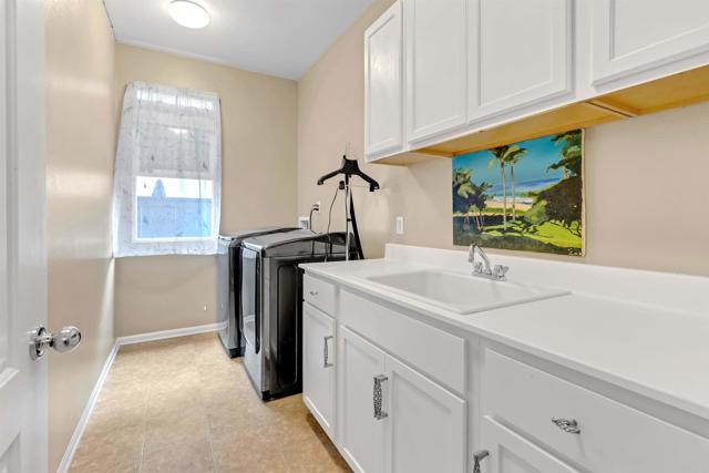 Detail Gallery Image 11 of 39 For 2431 Vernon Ranch Way, Lemon Grove,  CA 91945 - 3 Beds | 2/1 Baths
