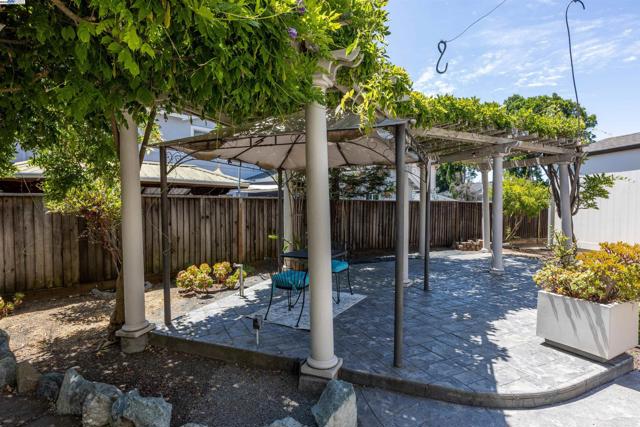 Image 41 of 58 For 552 Stonehaven Ct