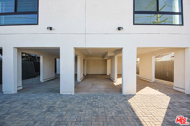 5709 Auckland Avenue, North Hollywood CA: https://media.crmls.org/mediaz/3e6f00e4-8c5d-46b7-a0a0-7236600d1848.jpg