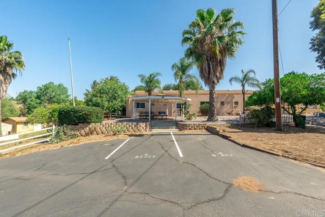 9780 Dunbar Ln Lane, El Cajon CA: https://media.crmls.org/mediaz/3e6fd158-0d45-4674-905c-90bee404a4bf.jpg