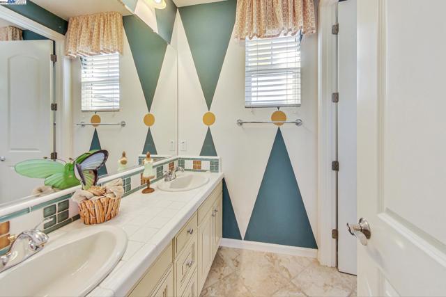 Image 43 of 53 For 3851 Silvera Ranch Dr