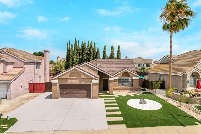 118 Edmeades Court, Oakley CA: https://media.crmls.org/mediaz/3e701e1e-6963-45ca-99f7-807259b9e093.jpg