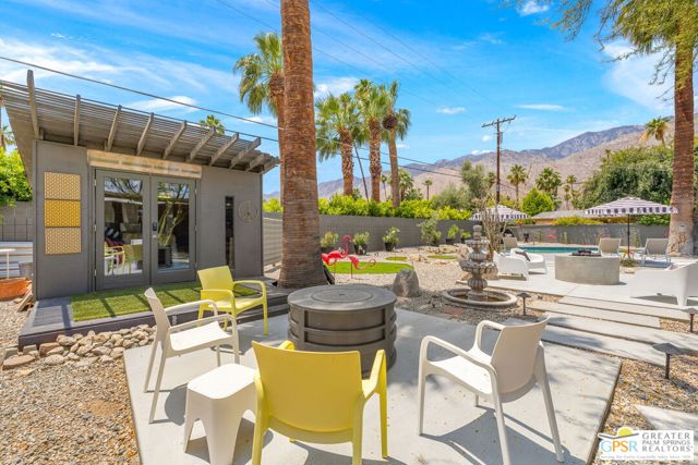 1251 E San Lorenzo Road, Palm Springs CA: https://media.crmls.org/mediaz/3e70b9ea-b538-4214-b285-e38a1624b37f.jpg