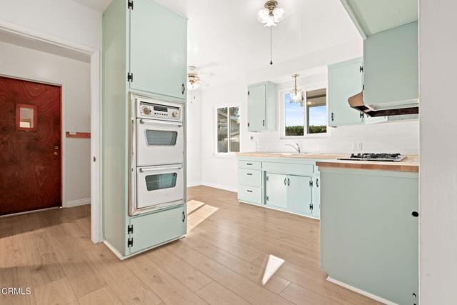 Detail Gallery Image 16 of 38 For 6861 Bristol Rd, Ventura,  CA 93003 - 3 Beds | 2 Baths