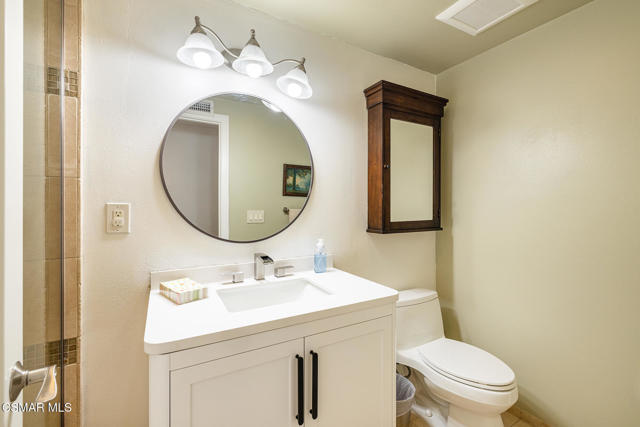 6605 Tamarind Street, Oak Park CA: https://media.crmls.org/mediaz/3e72029c-7a0e-4ca9-a19b-68a8dd150915.jpg