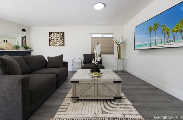 15927 Los Reyes Street, Fountain Valley CA: https://media.crmls.org/mediaz/3e727496-1db2-4f83-be3d-bef8271671c1.jpg