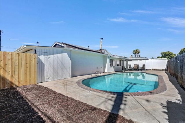 Detail Gallery Image 25 of 38 For 8301 Beaver Lake Dr, San Diego,  CA 92119 - 3 Beds | 2 Baths
