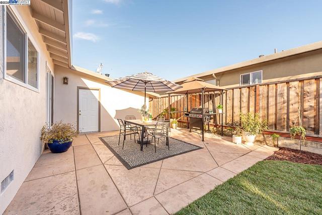 41327 Erma Ave, Fremont CA: https://media.crmls.org/mediaz/3e72903b-d8e5-4547-8f59-5920ca392fc9.jpg