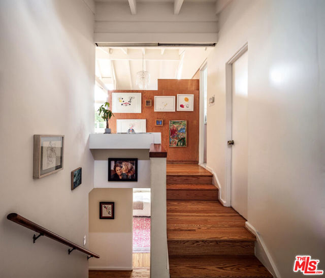 2764 Outpost Drive, Los Angeles CA: https://media.crmls.org/mediaz/3e731162-525f-46a7-84b1-70aafb273c7c.jpg