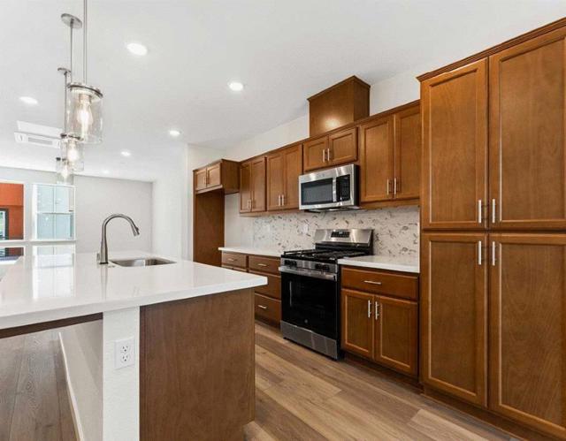 6689 Optimum Loop, San Jose CA: https://media.crmls.org/mediaz/3e734a59-d49a-4461-ae72-5b5c23cf02d9.jpg