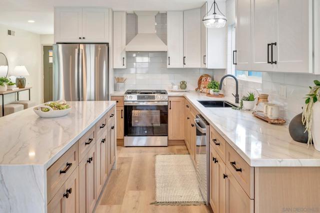 11187 Tyrolean Way, San Diego CA: https://media.crmls.org/mediaz/3e73c847-f98d-40bc-a7d0-874229c66e1e.jpg
